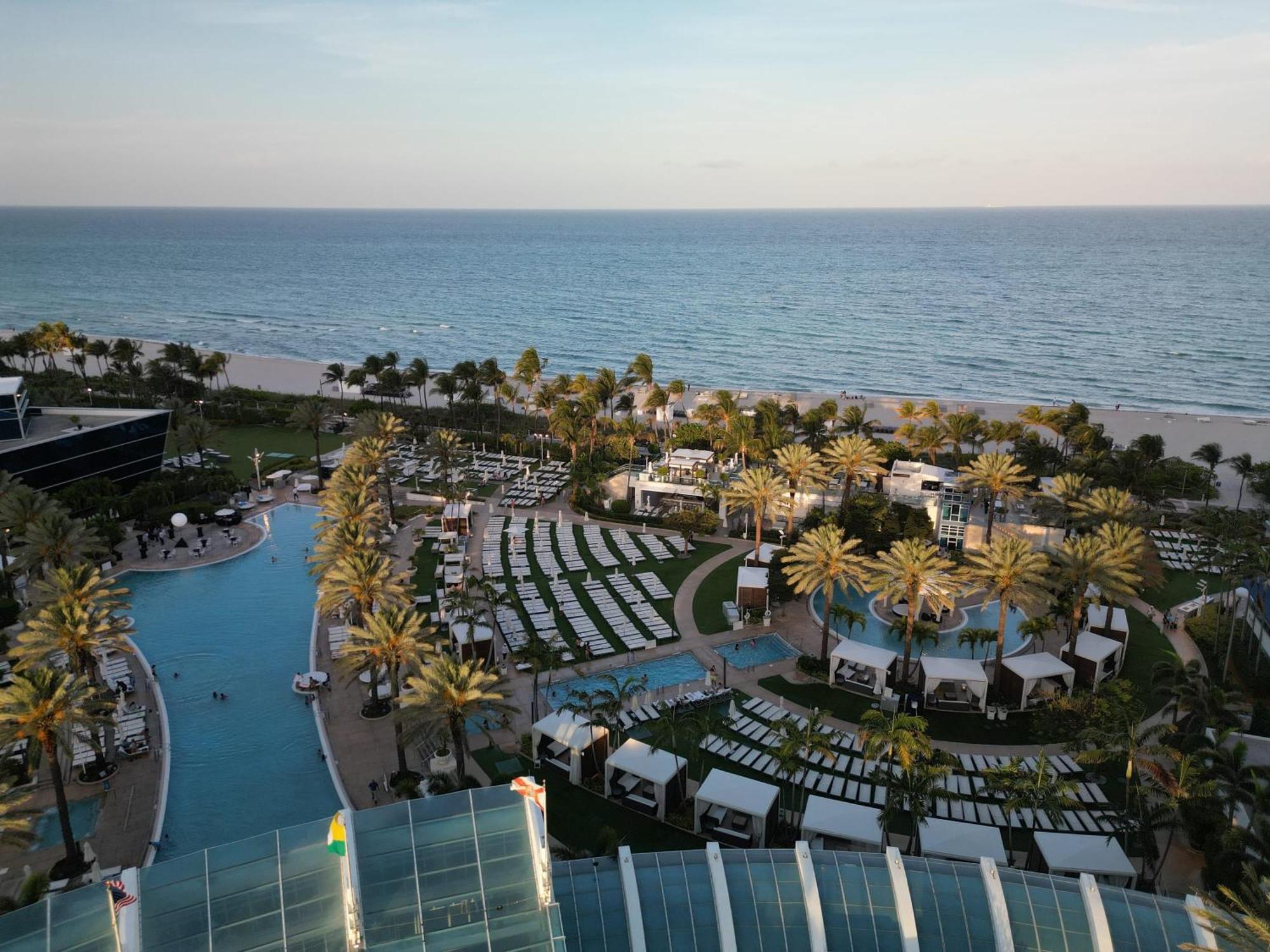 Fontainebleau Resort Balcony W Ocean + Bay View Miami Beach Ngoại thất bức ảnh